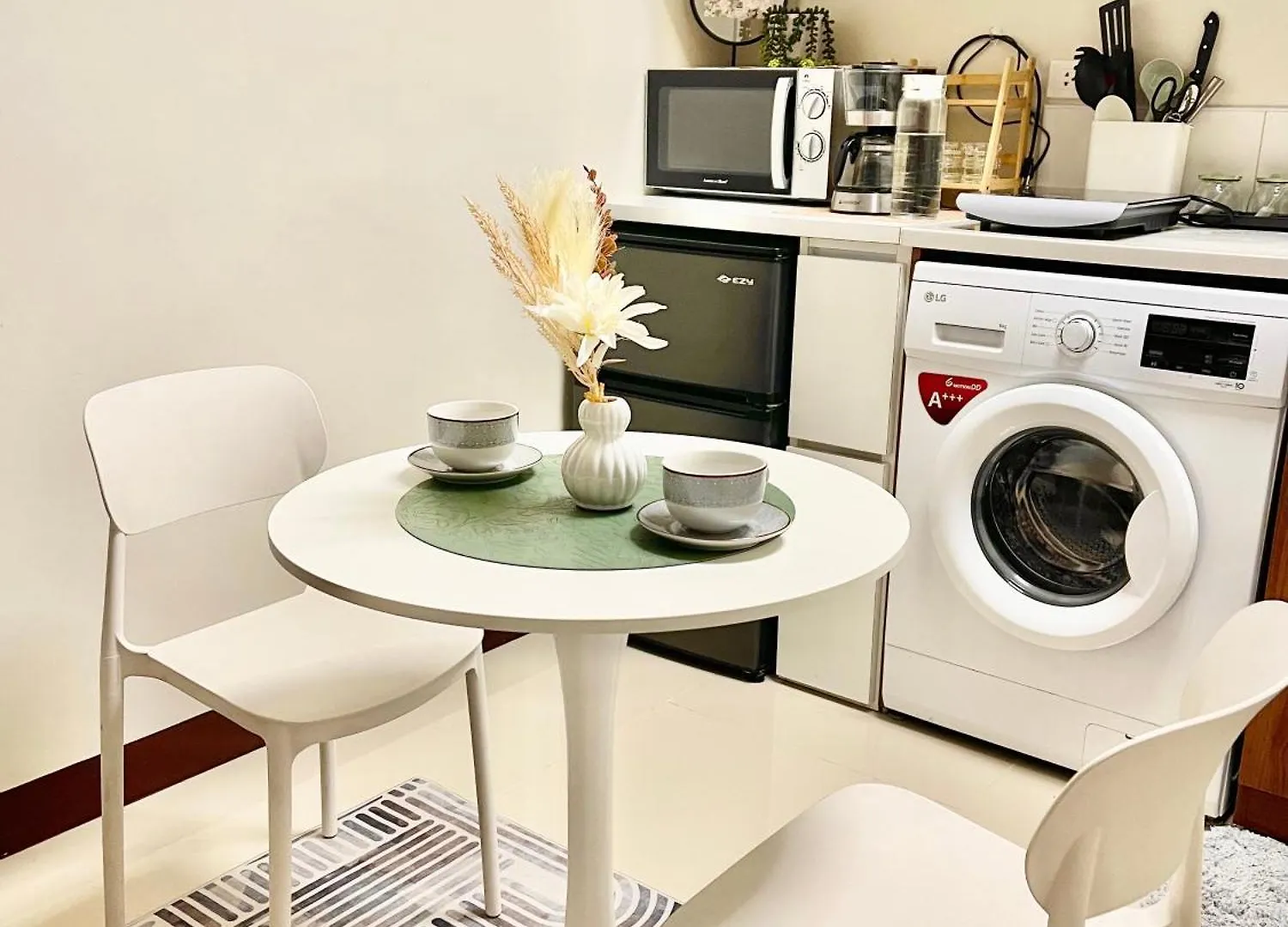 Aparthotel Minimalist Studio-type Unit At Saekyung Marigondon